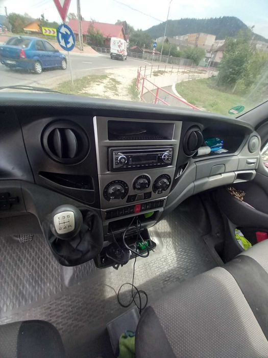 Autoutilitara Iveco Daily 3,5 t, motor 2,3 Diesel,126CP din 2011