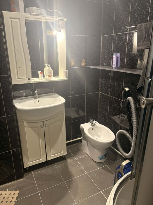 Vand Aparrament 2 camere decomandat