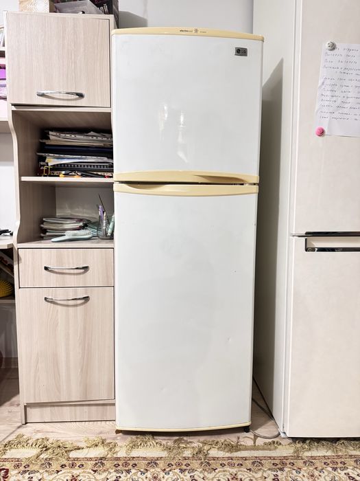 Холодильник LG electrocool продам в хорошие руки