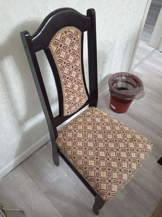 Стол стулья срочно продам