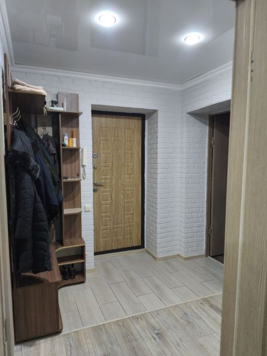 Продам 3 ком новой планировки 20 мик.