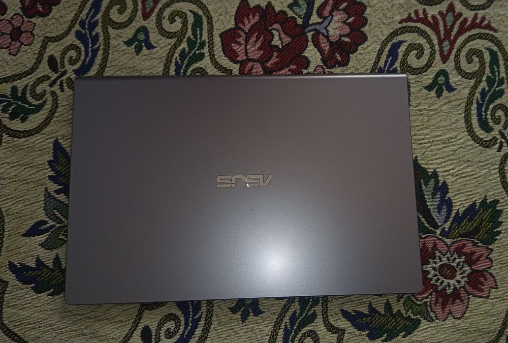 Универсальный ноутбук Asus