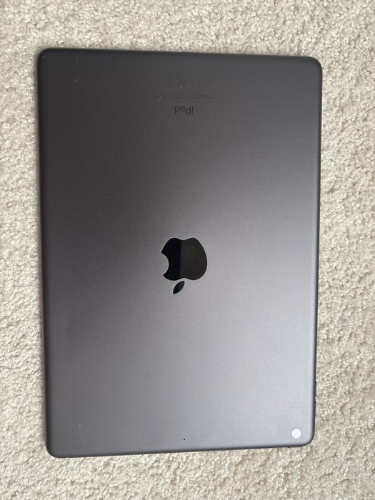 Ipad gen a-7-a 32 GB ,stare f buna ,model A2197