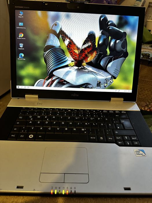Laptop Fujitsu functional.