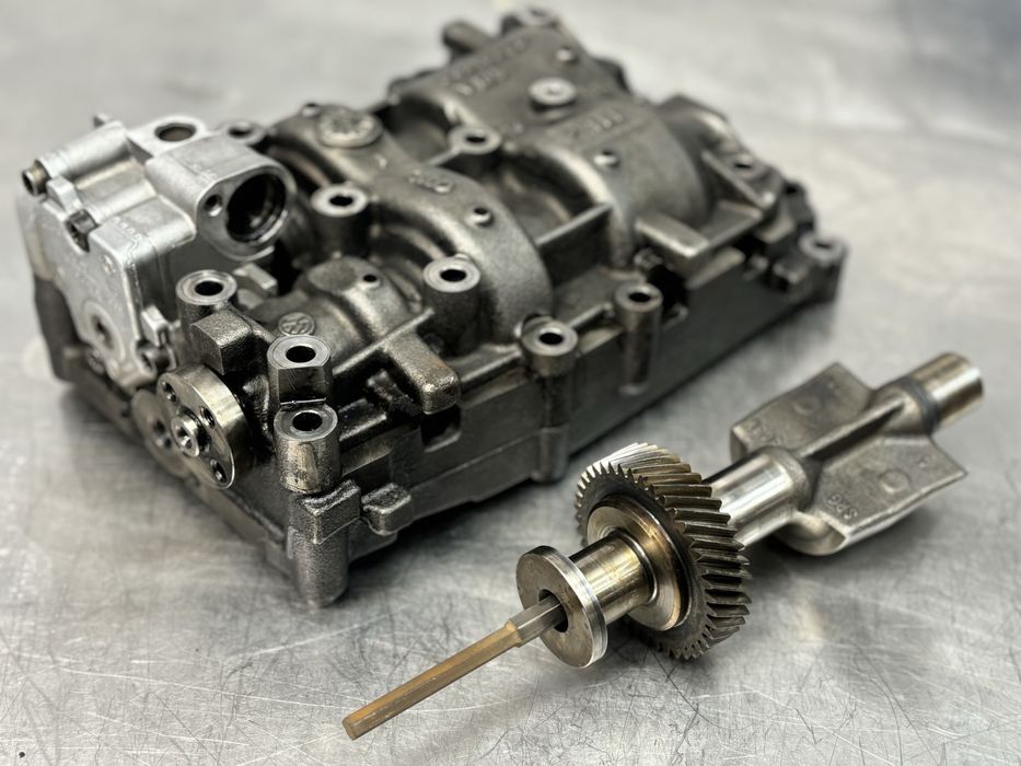 Рециклиране маслена помпа (балнсиращ вал) 2.0TDI  VAG групата