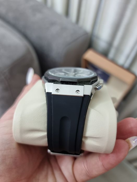 Продам наручные мужские часы