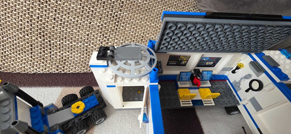 Lego City 7288 Mobile Police Unit