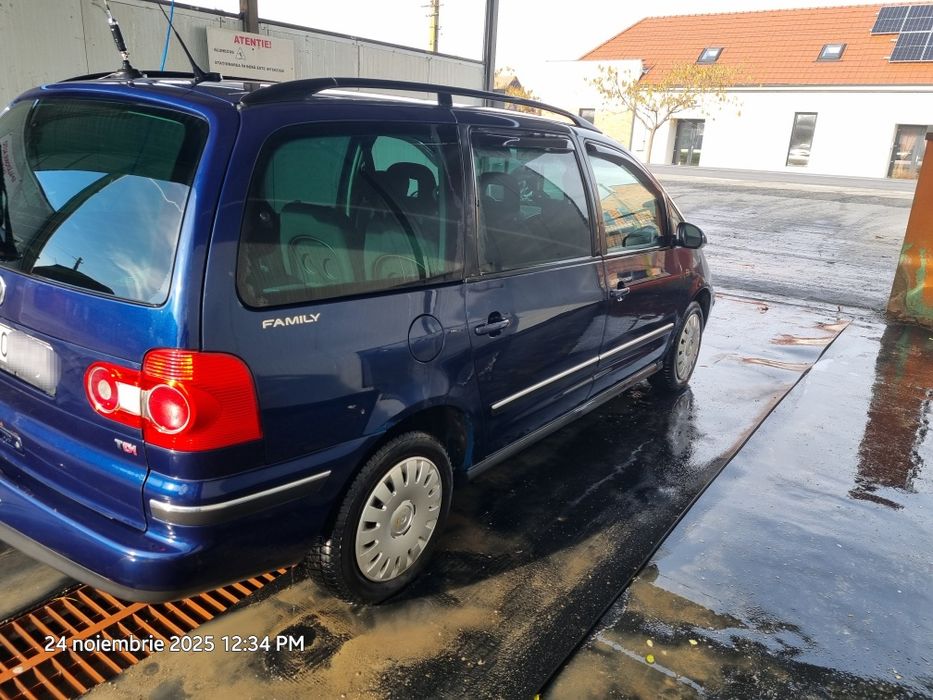 Vînd sau schimb wolswagen sharan2004