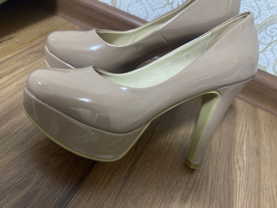 Продам шикарные туфли