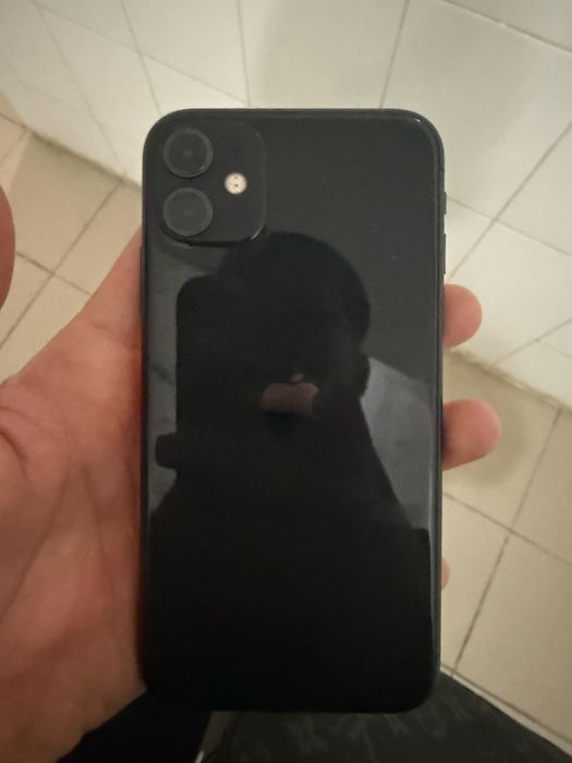 Айфон 11 состояние нормальный торг есть