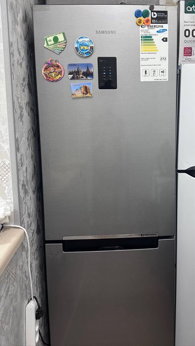 Холодильник Samsung