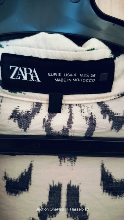 Рокля ZARA с дълъг ръкав