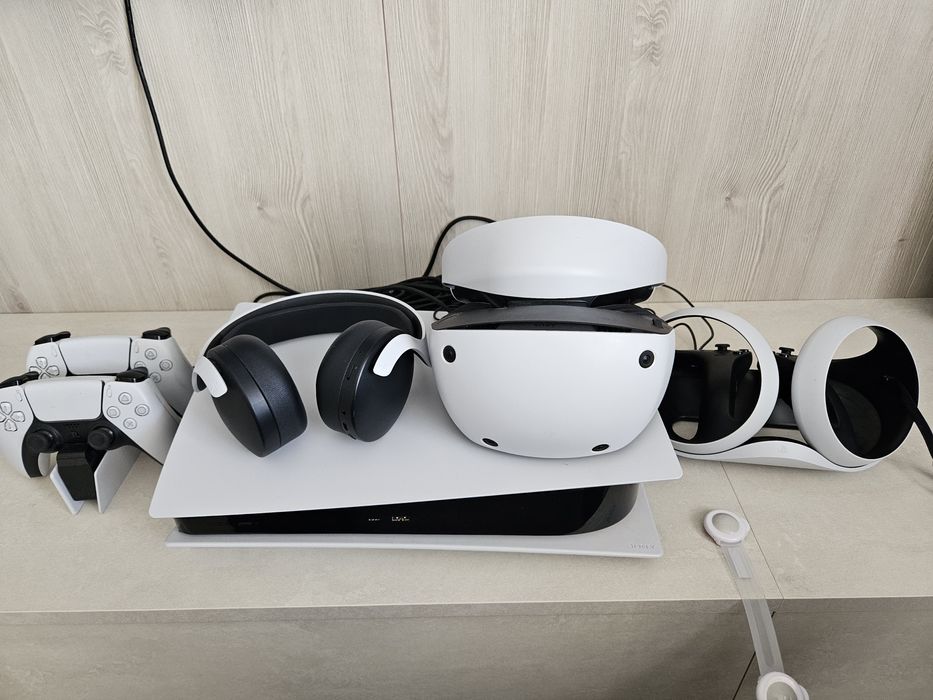 Bundle Complet PlayStation 5 + PlayStation VR2 | Accesorii incluse
