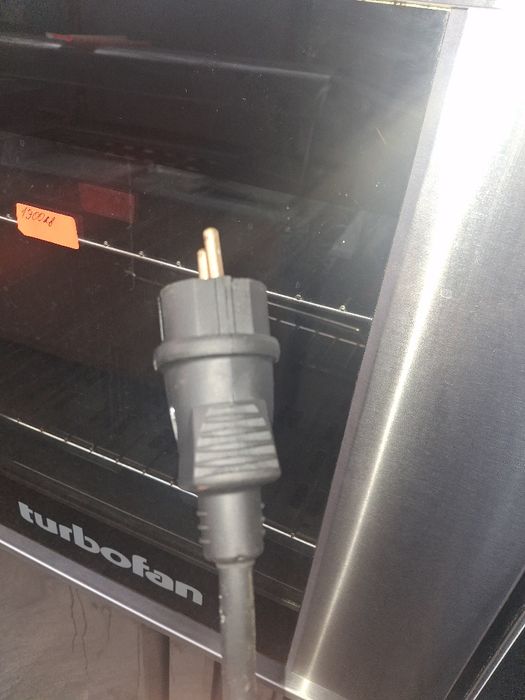 Фурна конвекторна с грил TURBOFAN