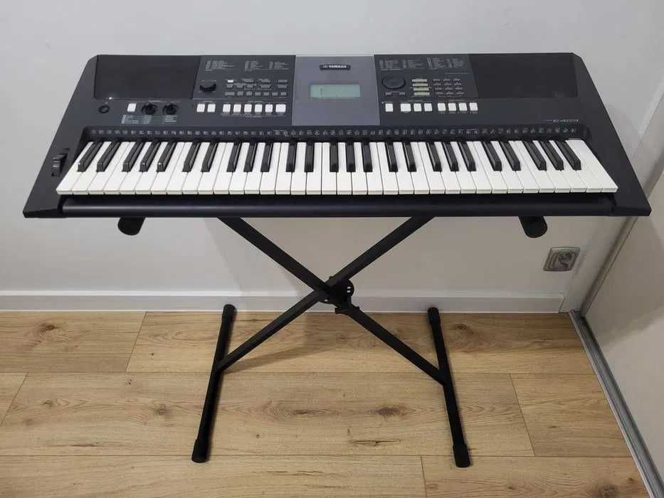 Синтезатор Yamaha PSR-E423