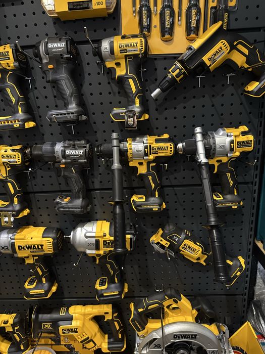 DeWALT Винтоверт DCD791 18V Brushless / Безчетков 70Nm