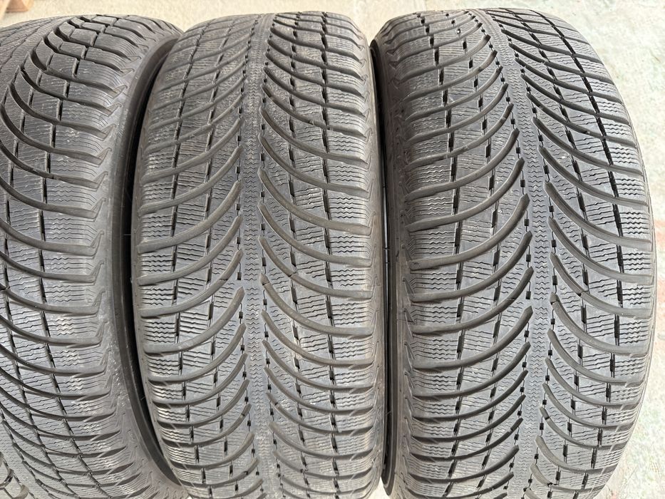 4бр. ОТЛИЧНИ Зимни Гуми С Борд 235/55R/19 **MICHELIN** DOT:0722- 7.0мм.+4.7мм.