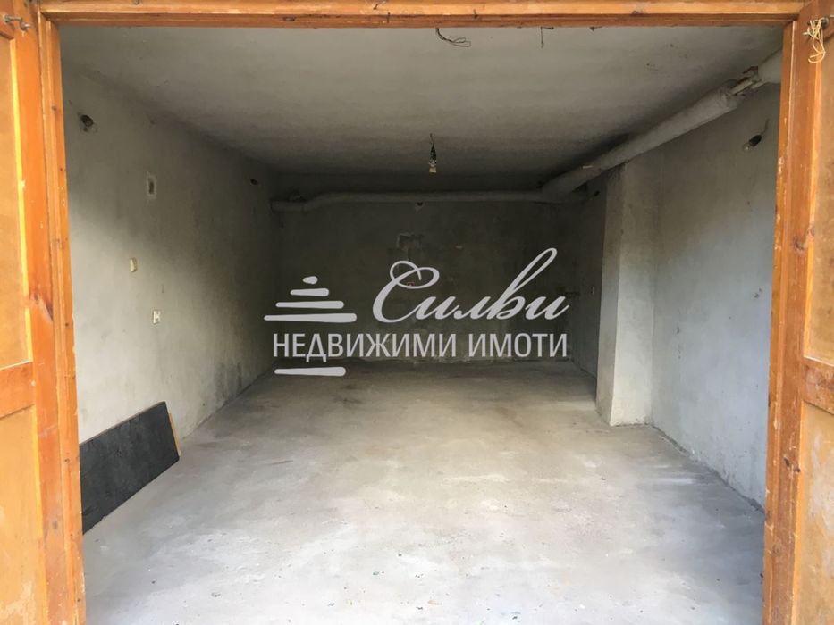 тухлен гараж-кв. Военно училище