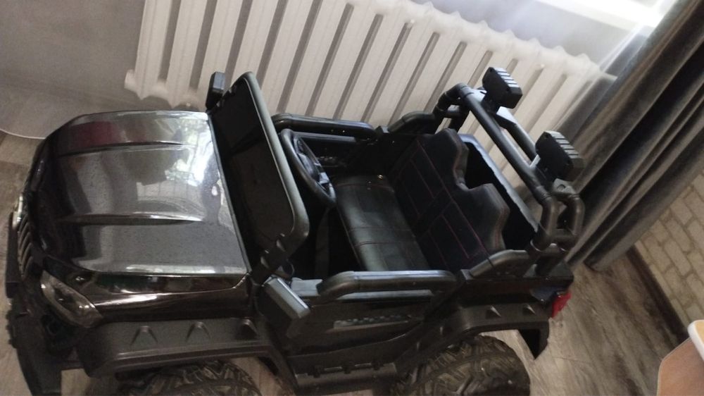 Машина детская.