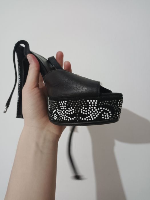 Продам туфли женские