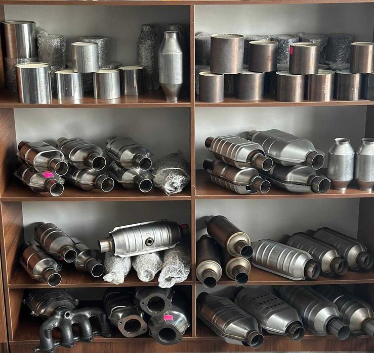 Катализаторы, трубы, резонаторы, глушители, глушители, гофры