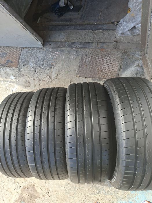Продам шины. 255/50/19 гудиер