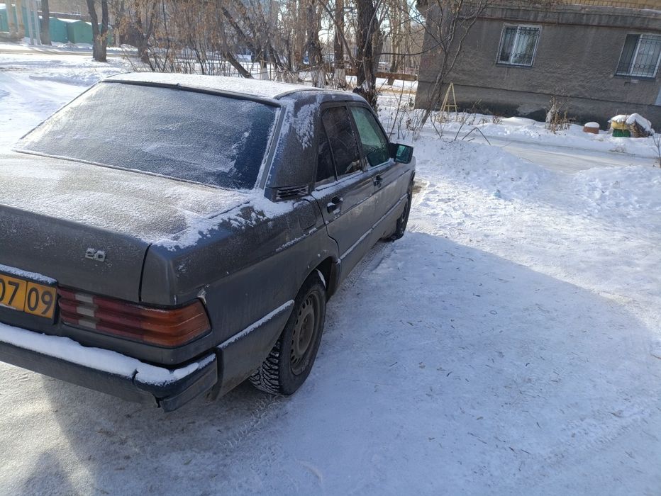 На разбор 190 Мерседес