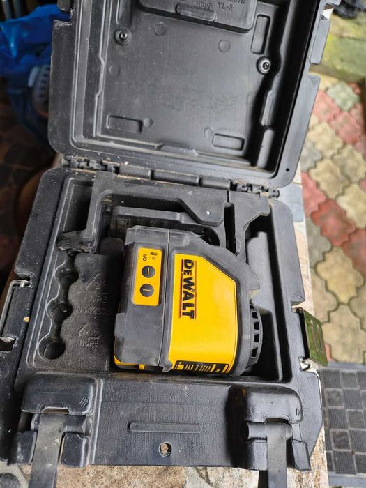 DeWalt DW088 - Nivela laser cu 2 linii