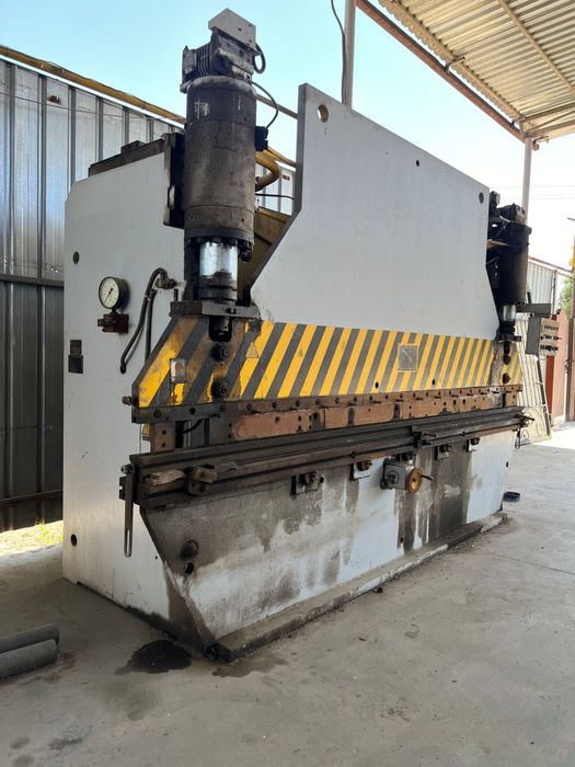 Листогиб Гильотина