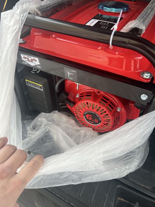 Продам генератор новый