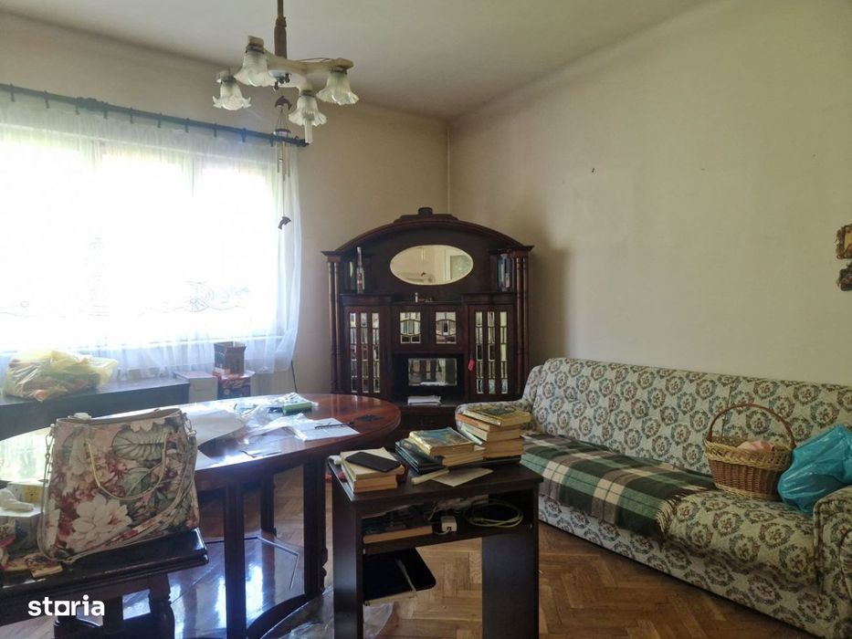 Cafrom Imobiliare - Semicentral "Pomul Verde"- Imobil de Vanzare