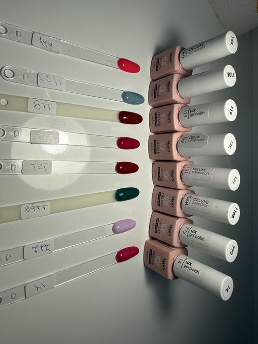 Продавам гел лакове