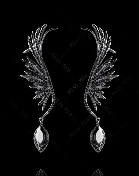 Серьги каффы черные продам