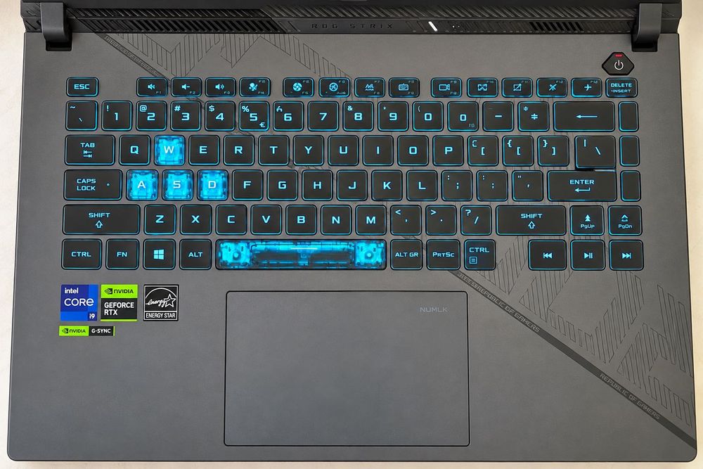 Laptop gaming ASUS ROG Strix G16 G614JVR, i9-14900HX, RTX 4060, 32GB, 1TB, 240Hz