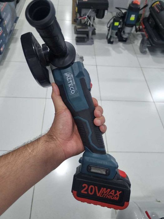 Бесщеточная аккумуляторная угловая шлифмашина ALTECO CAGB 18-125 Li BL