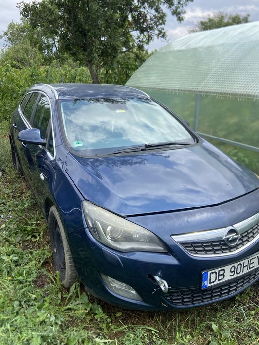 Usa/usi fata/spate/stanga/dreapta opel astra j break