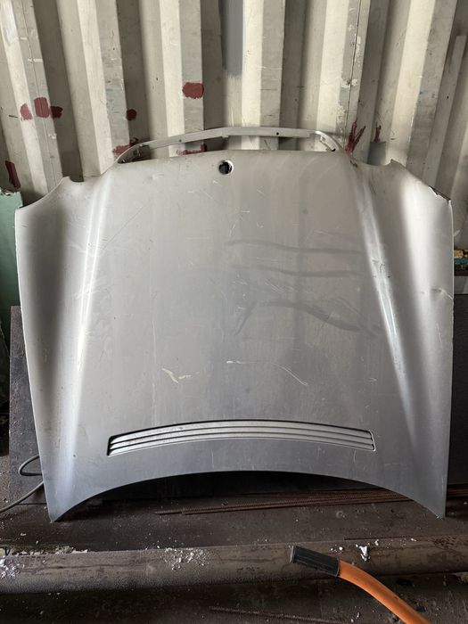 Капот Mercedes w210 лупарь