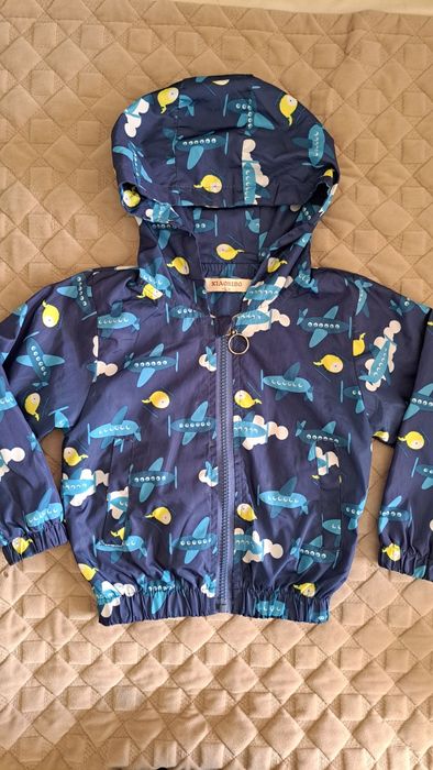 Продам ветровку для мальчика