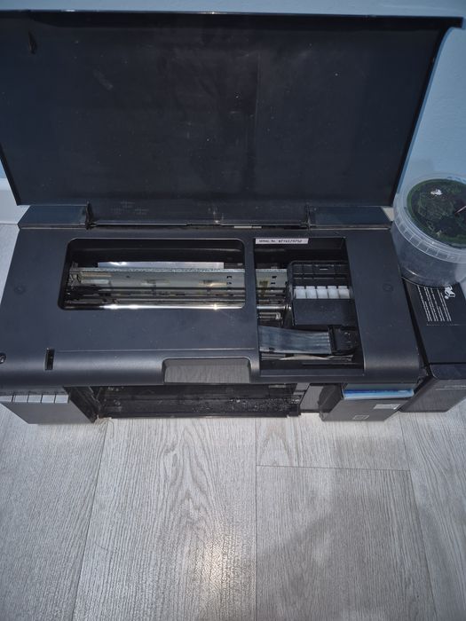 Принтер epsonl805 на запчасти