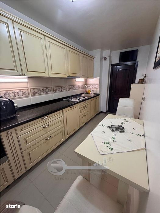 Apartament 4 camere | Centru – Palas | Spațios | Zonă ultracentrală — fotografia 3