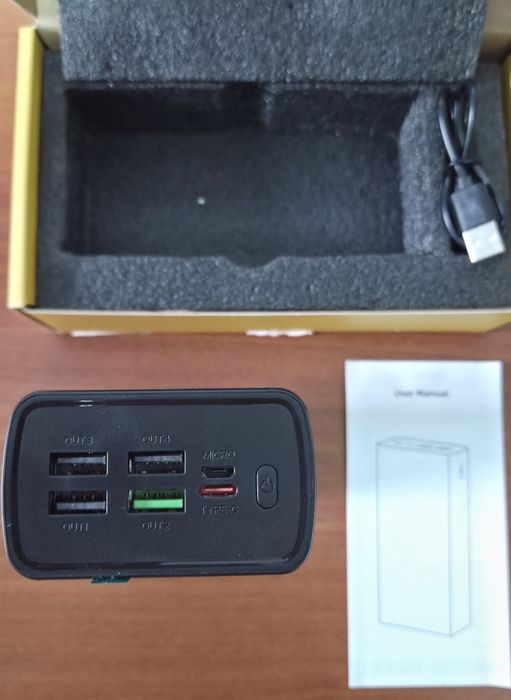 Baterie Externa 60000 mAh cu Incarcare Super-Rapida de 66W