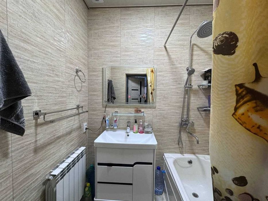 3 хоналик квартира 1 кават + подвал кирпичный дом, 7 микр, тест марказ