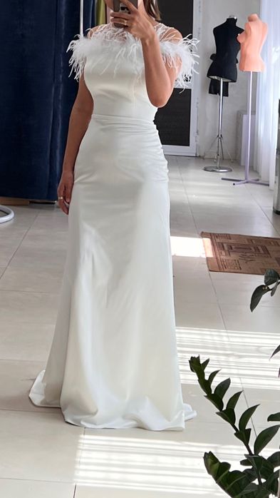 Продам белое вечернее платье