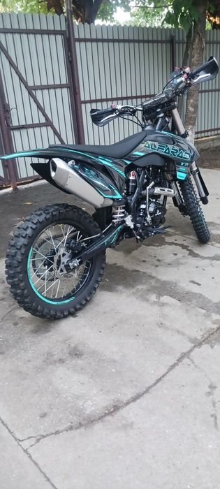 Vand cross 250cc ca și nou