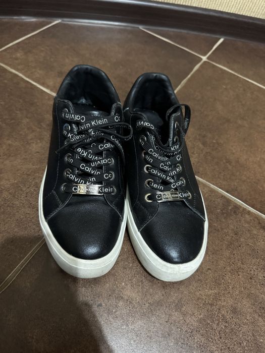 Продам кеды бренда Calvin Klein