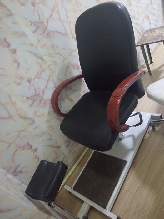 Продаётся всё из салона