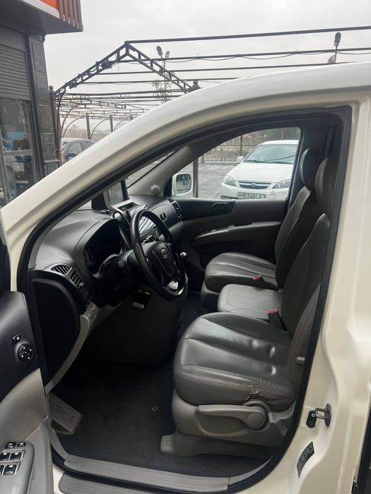 Kia carnival 9seats