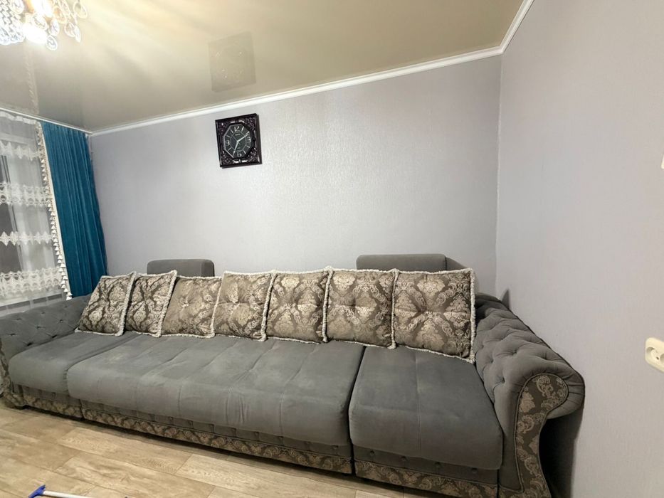 Продам Диван в Хорошем состояни