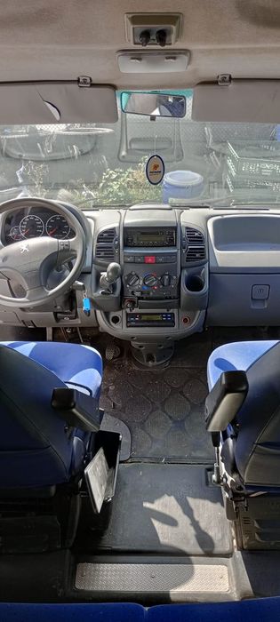 Peugeot Boxer, Bus 13+1 locuri