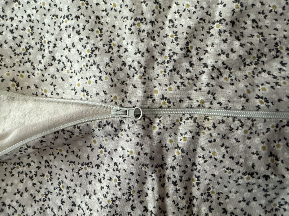 Детские вещи в количестве пяти штук зимние осенние весенние